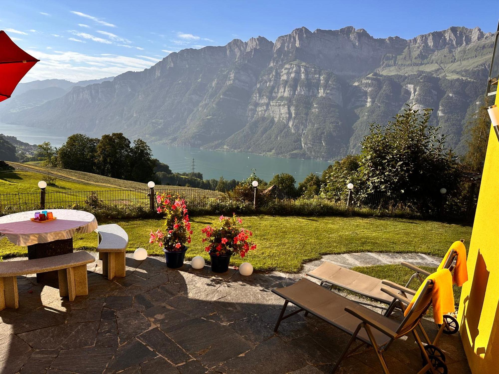 Bijouswiss " Yellow House" Oberterzen Exterior photo